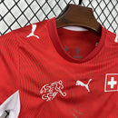 Conjunto Kit Infantil Seleção Suíça Home 2026/27 - Puma Torcedor - Vermelha/Branca