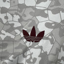 Camisa Aston Villa Third 2025/26 - Adidas Torcedor Masculina - Cinza/Branca