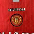 Conjunto Kit Infantil Manchester United Home 1996/97 - Umbro Retrô - Vermelha/Branca