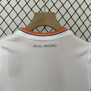 Conjunto Kit Infantil Real Madrid Home 2013/14 - Adidas Retrô - Branca/Laranja