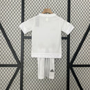Conjunto Kit Infantil Real Madrid Home 2015/16 - Adidas Retrô - Branca/Cinza