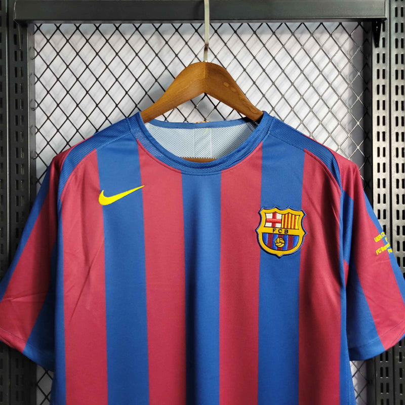 Camisa Pronta Entrega Barcelona Home 2005/06 - Nike Retrô Masculina - Vermelha/Azul + RONALDINHO N°10 + Frete Grátis