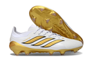 CHUTEIRA ADIDAS PREDATOR 26 CAMPO