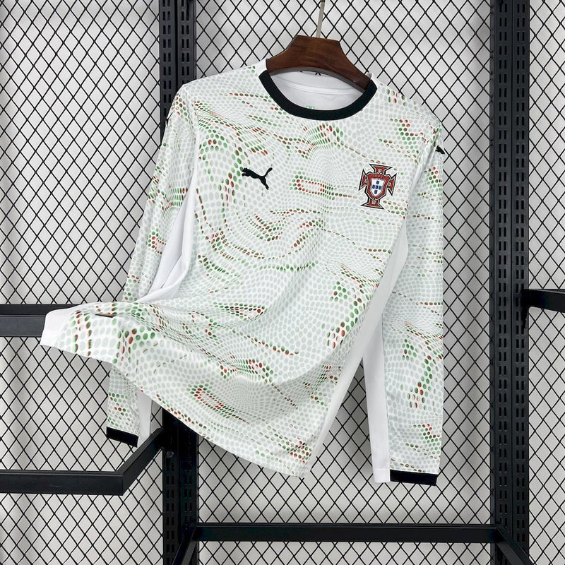 Camisa Manga Longa Seleção Portugal Away 2025/26 - Puma Torcedor Masculina - Branca/Verde