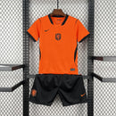 Conjunto Kit Infantil Seleção Holanda Home 2026/27 - Nike Torcedor - Laranja/Preta
