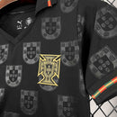 Camisa Seleção Portugal Edição Pantera Negra 2026/27 - Puma Torcedor Feminina - Preta/Dourada