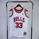Camisa Regata NBA Chicago Bulls Pippen N°33 - Branca/Vermelha