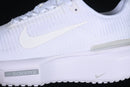 Tênis Nike Zoom X Invincible - Branco