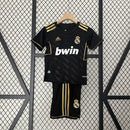 Conjunto Kit Infantil Real Madrid Away 2011/12 - Adidas Retrô - Preta/Dourada