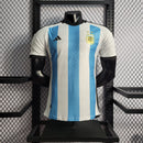 Camisa Pronta Entrega Seleção Argentina Home 2022/23 - Adidas Jogador Masculina - Azul/Branca + Patchs Copa do Mundo