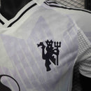 Camisa Manchester United Away 2025/26 - Adidas Jogador Masculina - Branca/Lilás