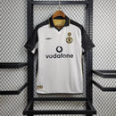 Camisa Pronta Entrega Manchester United Dupla Face 2001/02 - Umbro Retrô Masculina - Edição Especial 100 anos - Dourada/Branca