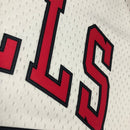 Camisa Regata NBA Chicago Bulls Pippen N°33 - Branca/Vermelha