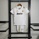 Conjunto Kit Infantil Real Madrid Home 2011/12 - Adidas Retrô - Branca/Dourada
