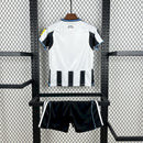 Conjunto Kit Infantil Newcastle Home 2025/26 - Adidas Torcedor - Preta/Branca