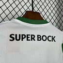 Conjunto Kit Infantil Sporting Home 2025/26 - Nike Torcedor - Branca/Verde