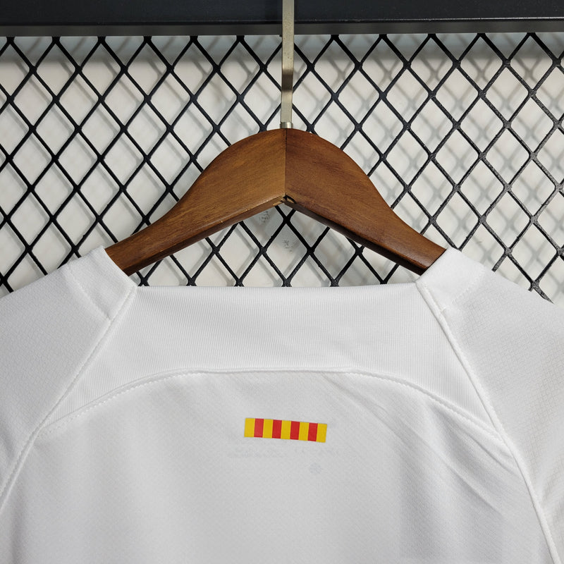 Kit Infantil Barcelona Away 2023/24 - Nike Torcedor - Branca