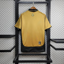 Camisa Manchester United 2001/02 - Umbro Retrô Masculina - Edição Especial 100 anos - Dourada/Branca