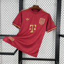 Camisa Pronta Entrega Bayern Munique 125 Anos 2025/26 - Adidas Torcedor Masculina - Bordo/Dourado