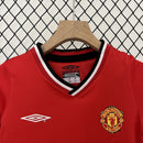 Conjunto Kit Infantil Manchester United Home 2000/01 - Umbro Retrô - Vermelha/Branca