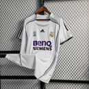Camisa Pronta Entrega Real Madrid Home 2006/07 - Adidas Retrô Masculina - Branca/Cinza