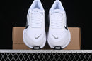 Tênis Nike Zoom X Invincible - Branco/Preto