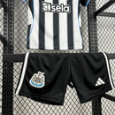 Conjunto Kit Infantil Newcastle Home 2025/26 - Adidas Torcedor - Preta/Branca