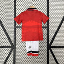 Conjunto Kit Infantil Manchester United Home 1994/96 - Umbro Retrô - Vermelha/Branca