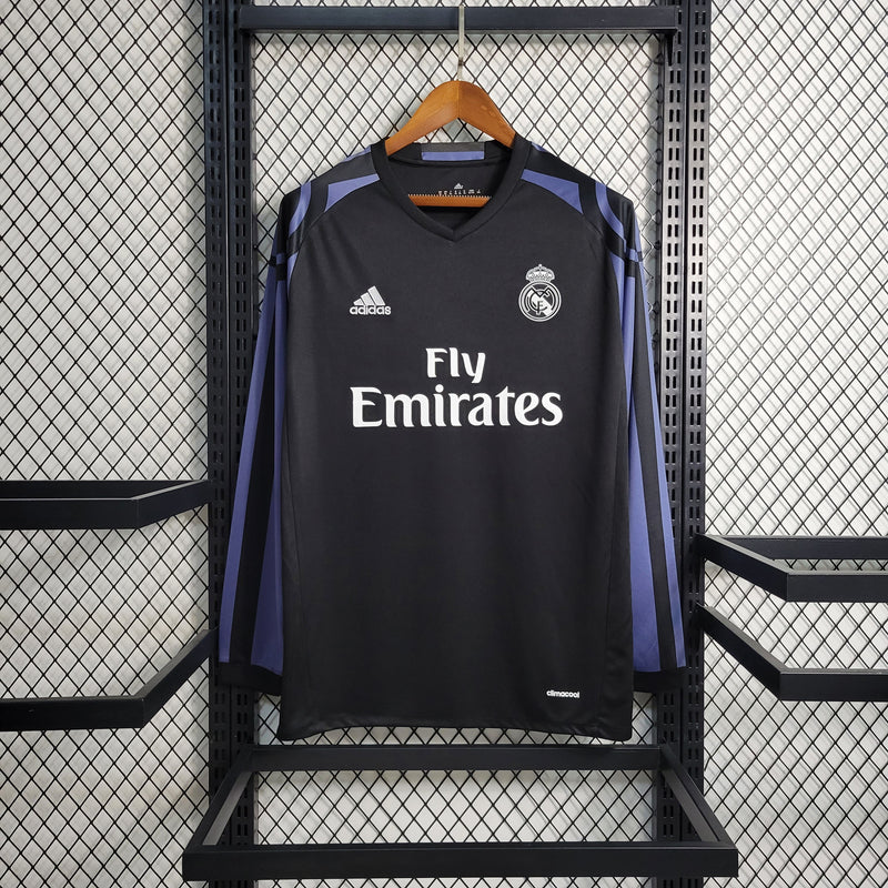 camisa-manga-longa-real-madrid-madri-third-3-terceira-2016-17-adidas-retro-masculina-lilas-preto-preta-cr7-ronaldo-benzema-fly-emirates