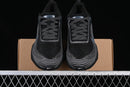 Tênis Nike Zoom X Invincible - Preto/Branco