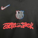 Conjunto Kit Infantil Barcelona Away Edição Travis Scott 2024/25 - Nike Torcedor - Preta/Vermelha