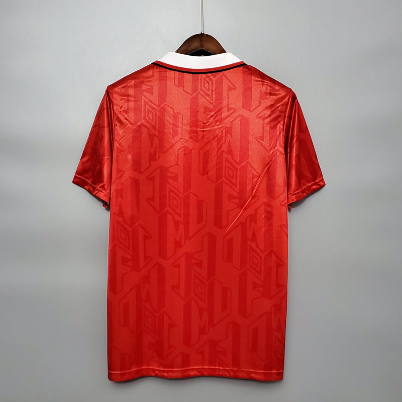 camisa-gola-polo-manchester-united-diabos-vermelhos-home-titular-1-1992-93-1993-94-umbro-retro-masculina-masculino-sharp-vermelha-vermelho-branca-branco-hughes-giggs-david-beckham-cantona