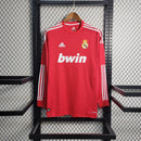 camisa-manga-longa-comprida-real-madrid-madri-third-terceira-3-2011-12-adidas-bwin-retro-vintage-masculina-masculino-vermelha-vermelho-branca-branco-cr7-cristiano-ronaldo-benzema-higuain-kaka-di-maria-xabi-alonso-ozil-sergio-ramos-marcelo-khedira
