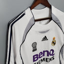 camisa-manga-longa-real-madrid-madri-home-titular-1-2006-07-adidas-retro-masculina-benq-siemens-branca-branco-roxa-roxo-cinza-cr7-beckham-robinho-roberto-carlos-raul