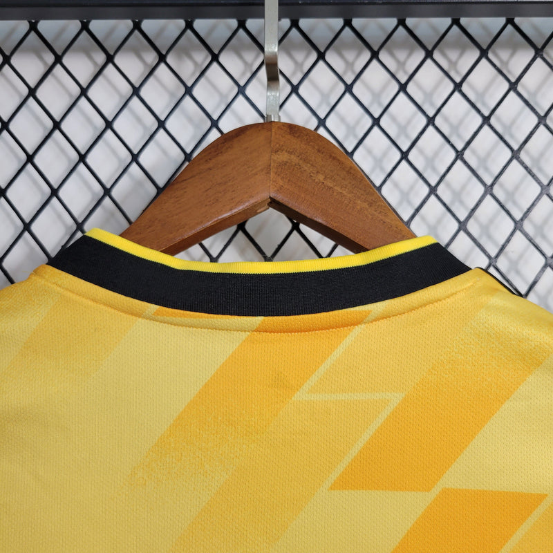 camisa-masculina-adidas-ajax-2023-24-torcedor-amarelo-amarela-preto-preta-ziggo-curaçao-giganet-gola-v
