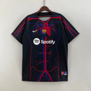 camisa-masculina-barcelona-barca-2023-24-nike-torcedor-azul-vermelha-vermelho-preto-preta-fcb-spotify-patta-messi-neymar