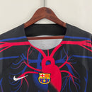 camisa-masculina-barcelona-barca-2023-24-nike-torcedor-azul-vermelha-vermelho-preto-preta-fcb-spotify-patta-messi-neymar