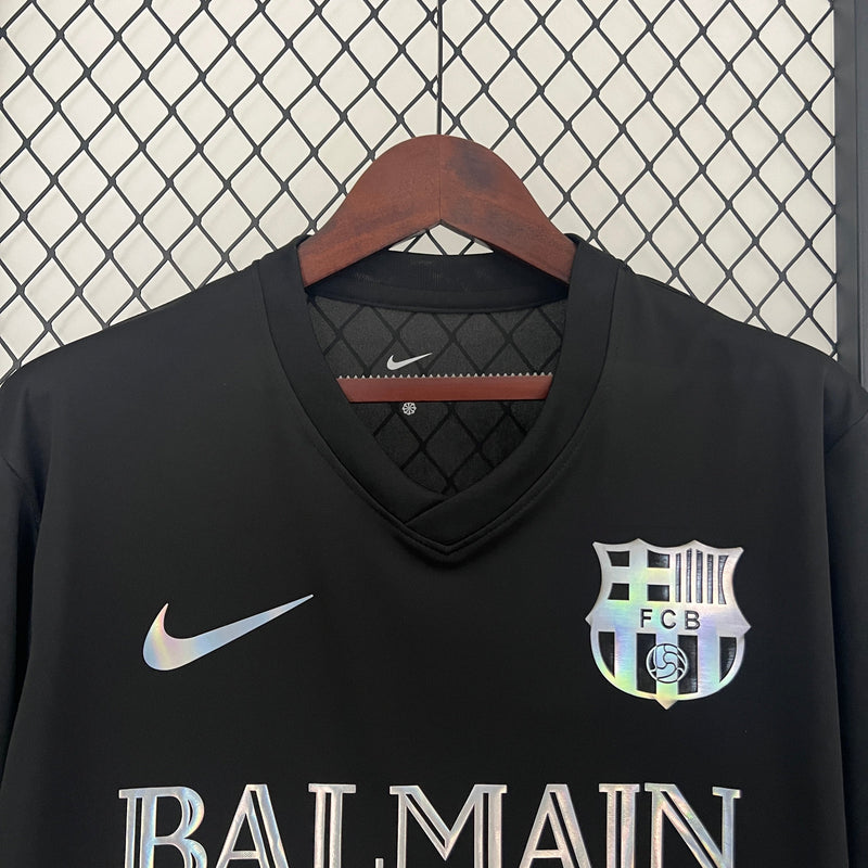 camisa-masculina-barcelona-barca-2023-24-nike-torcedor-preto-preta-prata-refletivel-balmain-paris-unicef-fcb-messi-neymar-suarez
