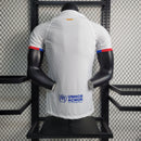 camisa-masculina-barcelona-barca-away-reserva-2-2023-24-nike-jogador-branca-branco-azul-vermelha-vermelho-spotify-unicef-fcb-messi-neymar-suarez