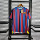 Camisa Pronta Entrega Barcelona Home 2005/06 - Nike Retrô Masculina - Vermelha/Azul + RONALDINHO N°10 + Frete Grátis