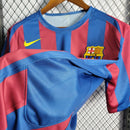 Camisa Pronta Entrega Barcelona Home 2005/06 - Nike Retrô Masculina - Vermelha/Azul + RONALDINHO N°10 + Frete Grátis