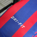 camisa-masculina-barcelona-barca-home-titular-1-2011-12-nike-retro-azul-vermelho-vermelha-amarela-amarelo-qatar-foundation-unicef-fcb-messi-ronaldinho-xavi-iniesta
