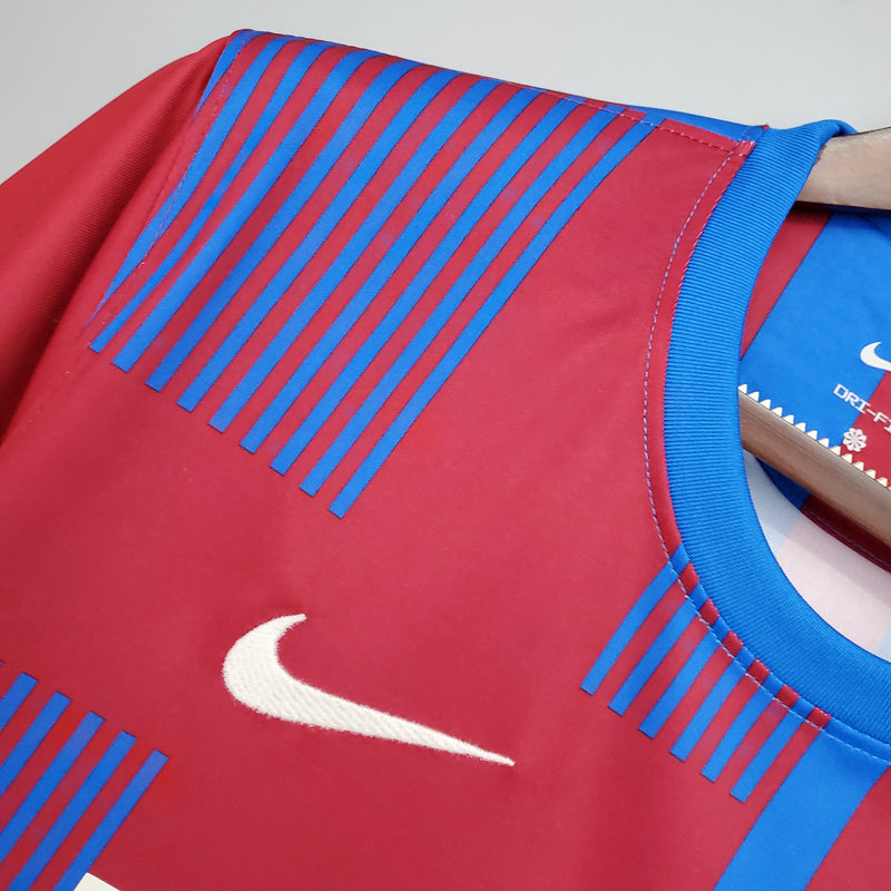 camisa-masculina-barcelona-barca-home-titular-1-2021-22-nike-torcedor-azul-vermelho-vermelha-rakuten-unicef-fcb-messi-suarez-iniesta-neymar
