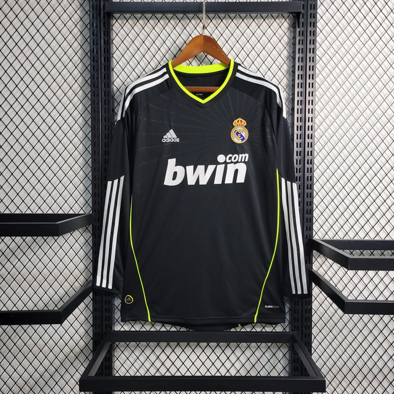 camisa-masculina-manga-longa-away-reserva-2-real-madrid-madri-2010-11-adidas-retro-verde-preto-preta-branco-branca-ronaldo-cr7-bwin-com