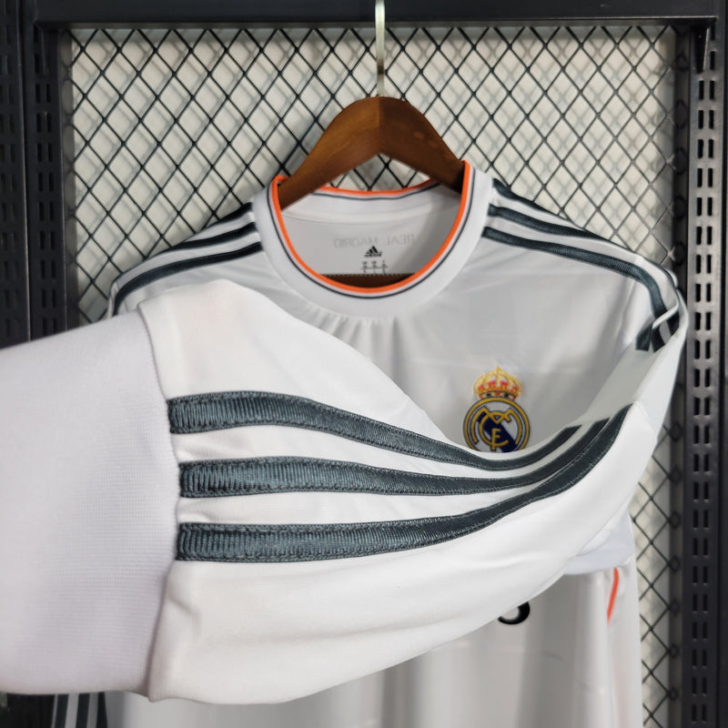 camisa-masculina-manga-longa-home-titular-1-real-madrid-madri-2013-14-adidas-retro-branco-branca-preto-preta-ronaldo-cr7-fly-emirates-laranja