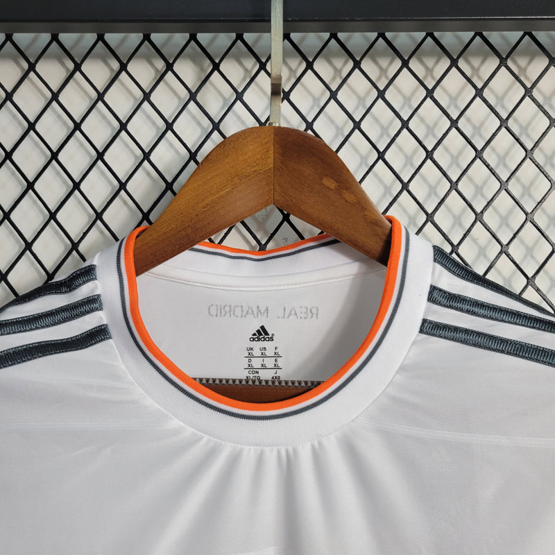 camisa-masculina-manga-longa-home-titular-1-real-madrid-madri-2013-14-adidas-retro-branco-branca-preto-preta-ronaldo-cr7-fly-emirates-laranja