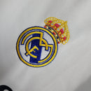 camisa-masculina-manga-longa-real-madrid-madri-home-titular-1-2023-24-adidas-retro-amarelo-amarela-branca-branco-ronaldo-kroos-vini-jr-cr7-fly-emirates-better