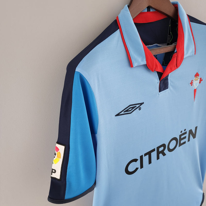 camisa-masculina-masculino-celta-de-vigo-home-titular-1-2002-04-umbro-retro-azul-vermelha-vermelho-citroen
