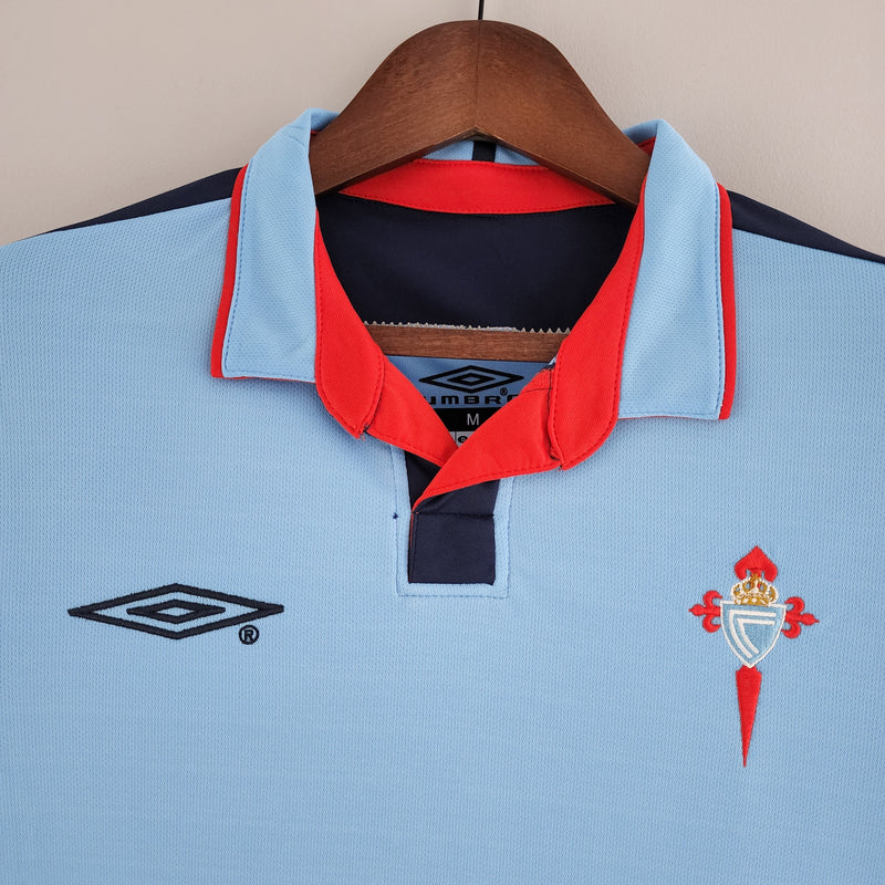 camisa-masculina-masculino-celta-de-vigo-home-titular-1-2002-04-umbro-retro-azul-vermelha-vermelho-citroen
