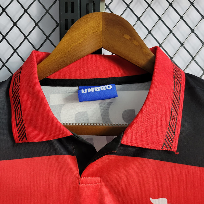 camisa-masculina-masculino-flamengo-mengo-fla-home-titular-1-1992-93-umbro-retro-preto-preta-vermelha-vermelho-lubrax
